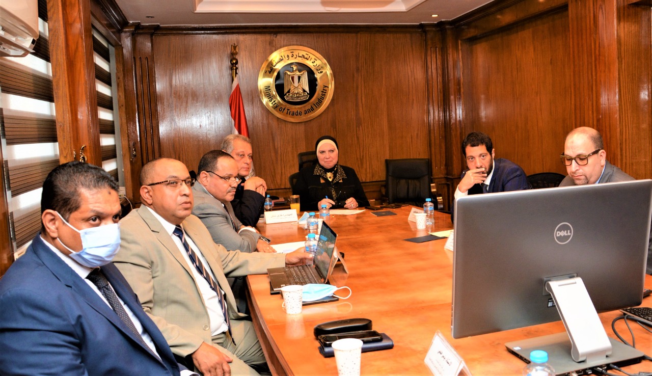 وزيرة التجارة تبحث مع ممثلى أمازون العالمية خطط التوسع فى مصر