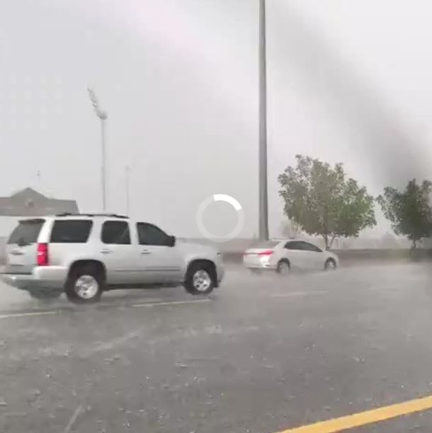 تساقط الأمطار في مكة