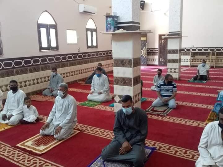 الأقصر تشهد إلتزام بصلاة الجمعة للأسبوع الثانى وإفتتاح 4 مساجد  (10)