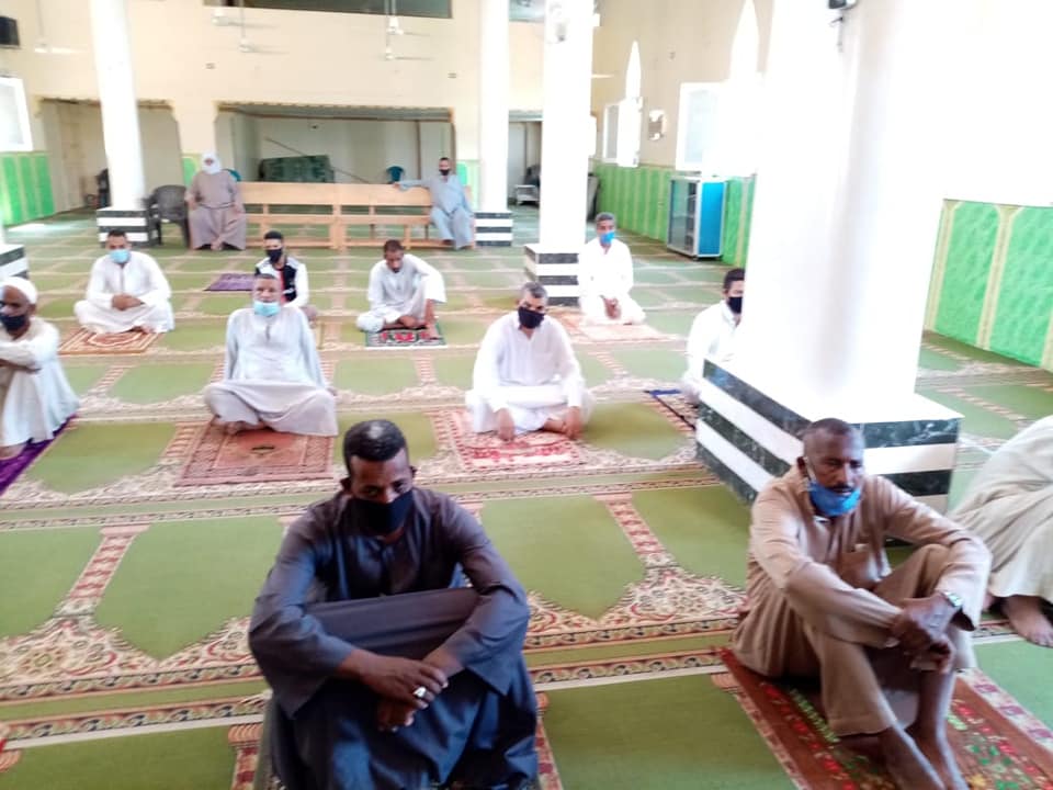 الأقصر تشهد إلتزام بصلاة الجمعة للأسبوع الثانى وإفتتاح 4 مساجد  (9)