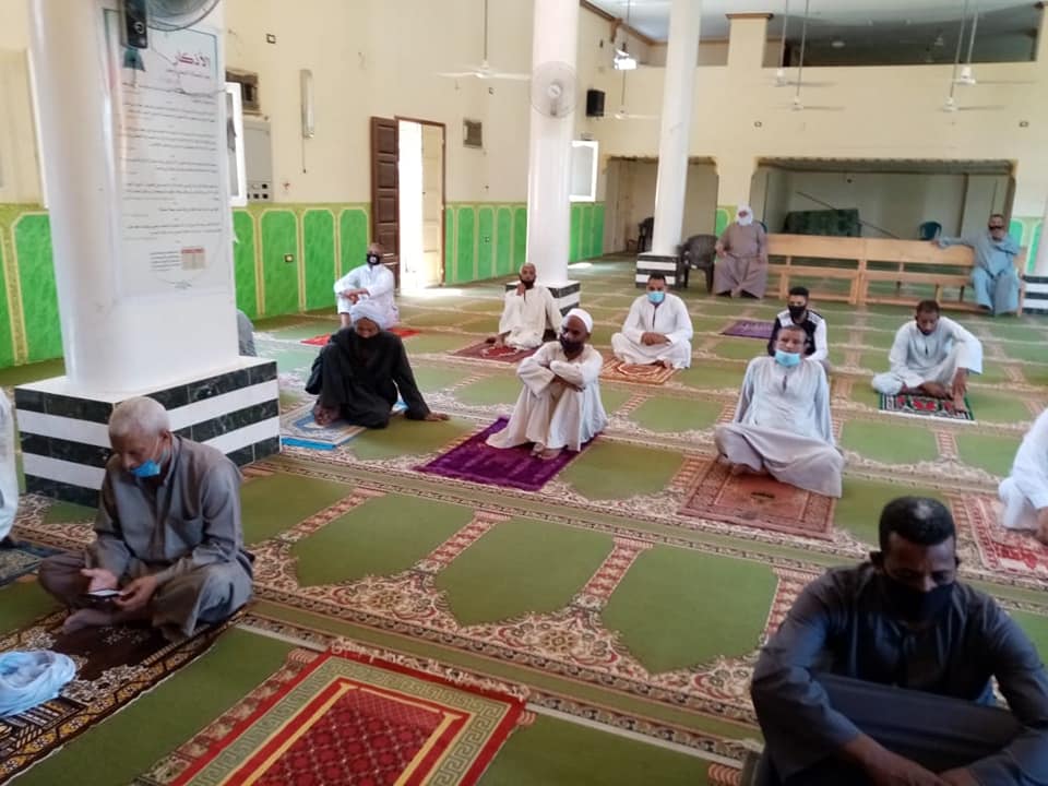 الأقصر تشهد إلتزام بصلاة الجمعة للأسبوع الثانى وإفتتاح 4 مساجد  (3)
