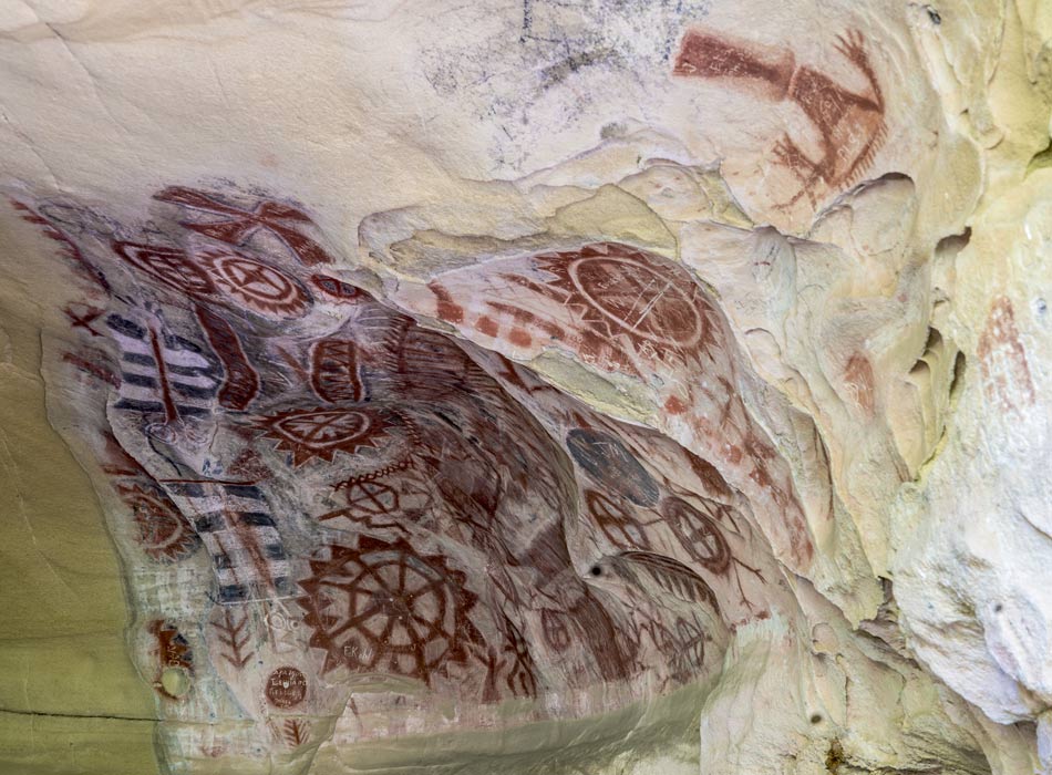 cave-paintings-Chumash