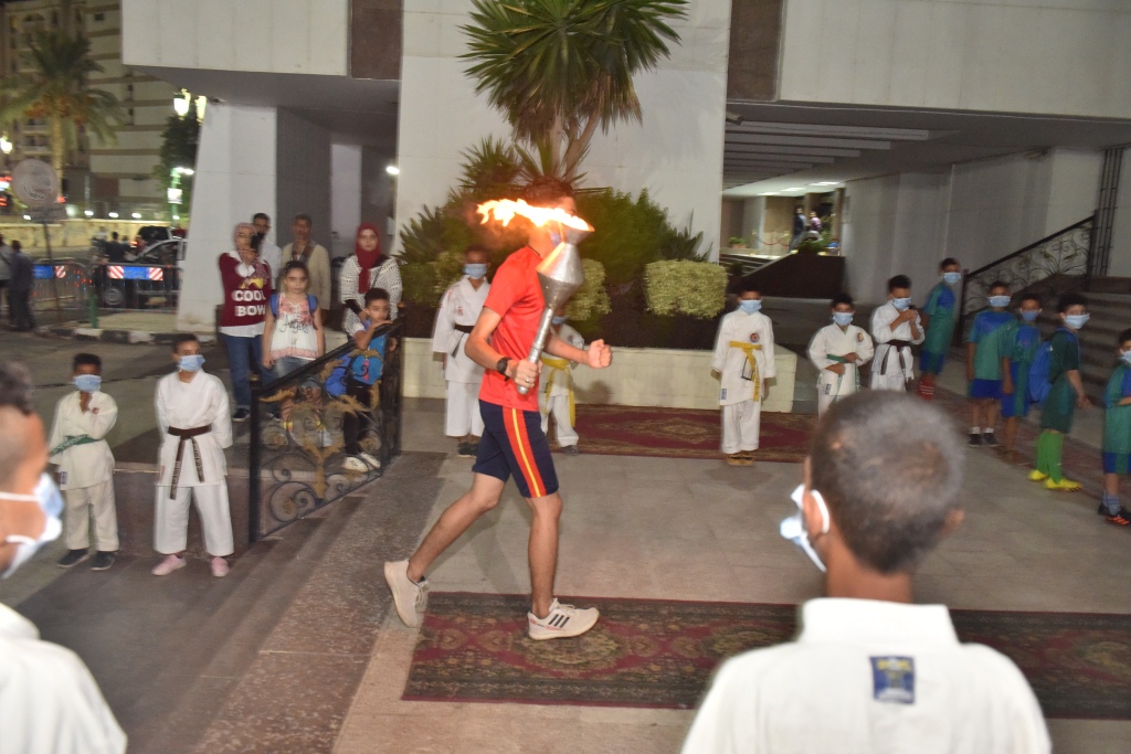 انطلاق شعلة اولمبياد الطفل المصرى باسيوط (1)