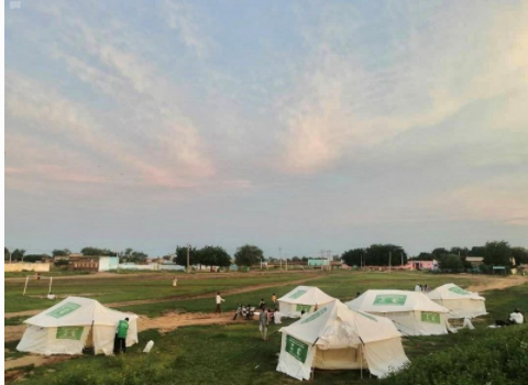 مخيمات في السودان