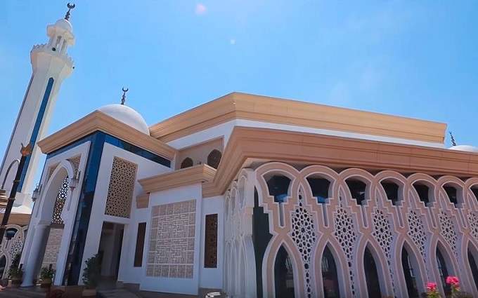الطراز الإسلامى يميز  مسجد الشهيد الفريق عبد المنعم رياض بالإسكندرية