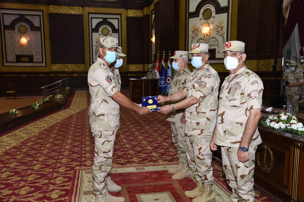 وزير الدفاع (5)