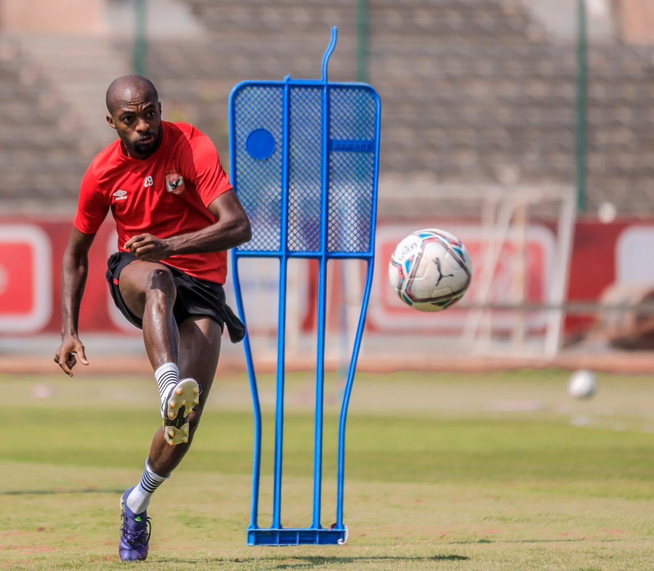 جيرالدو فى مران الأهلى جيرالدو فى مران الأهلى