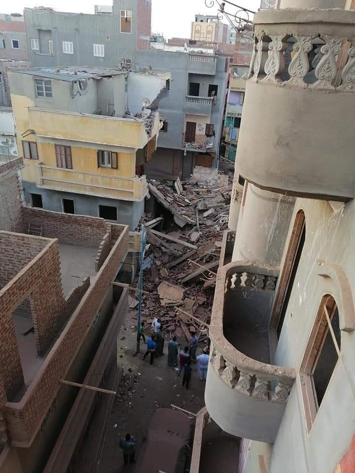المنزل عقب انهياره