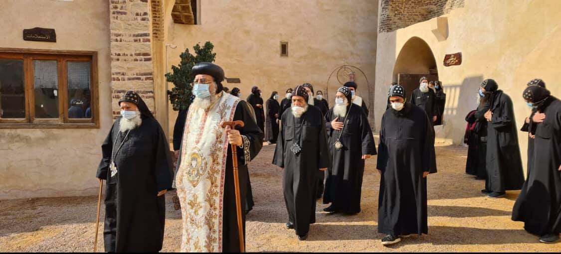 جانب من طقس التطييب (3)