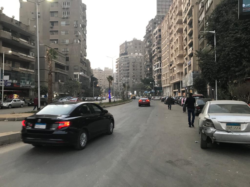 رفع سيارات الانتظار الخاطئ من شارع جزيرة العرب بالمهندسين (1)