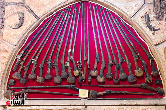 مقتنيات أسلحة فى قلعة موسى فى لبنان