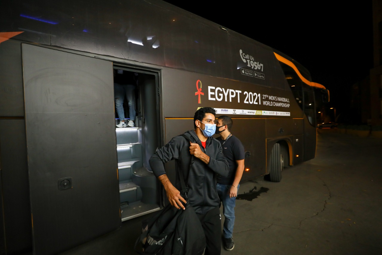 وصول منتخب مصر لليد فندق الإقامة (2)
