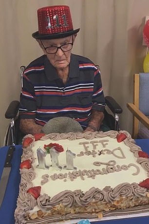 أكبر معمر في أستراليا يحتفل بعيد ميلاده الـ 111.. اعرف عاداته وأسراره في الحياة  (1)