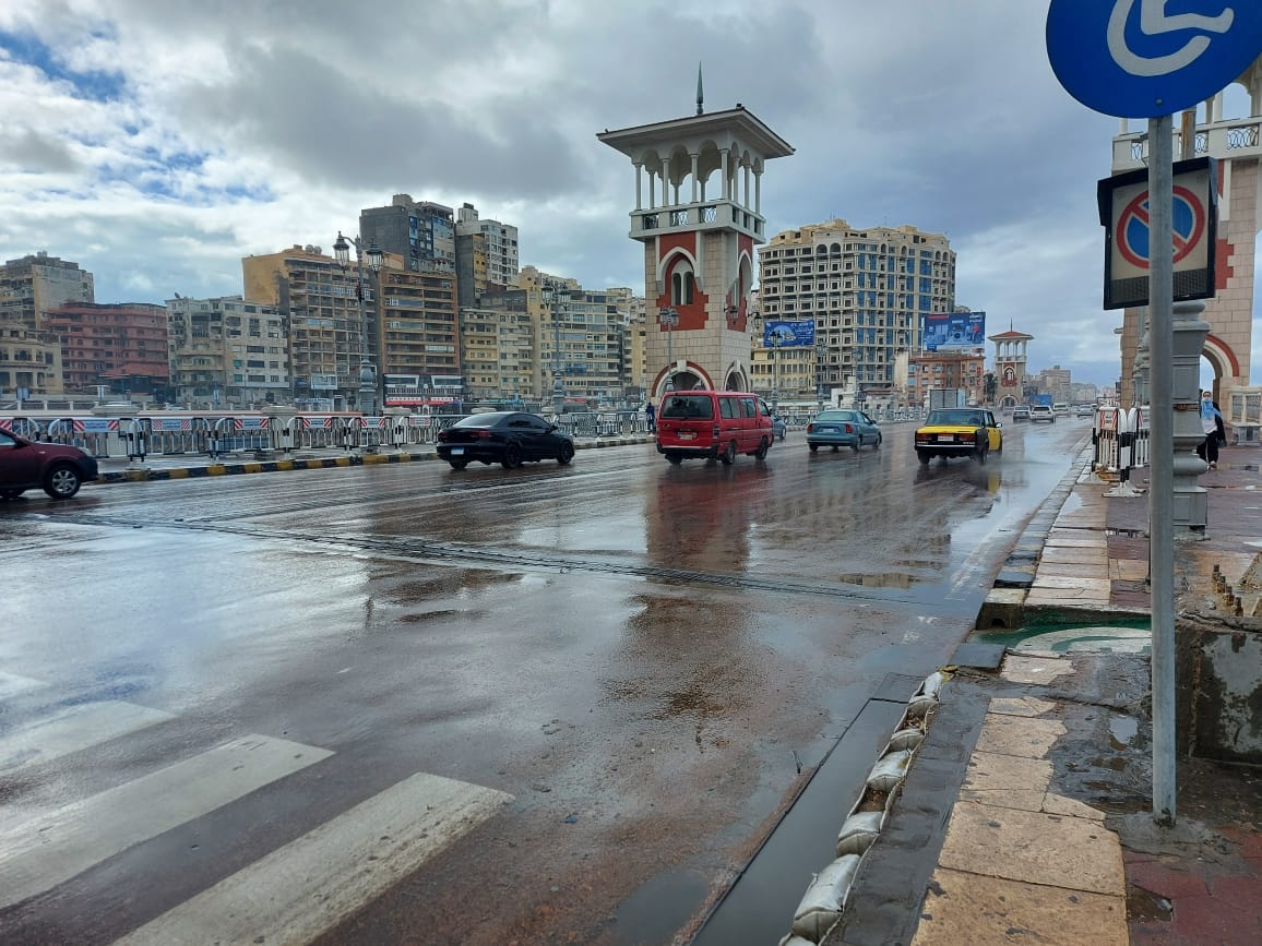 الأمطار على كوبري ستانلى بالإسكندرية