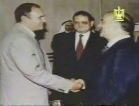 مع  الأمير الحسن ابن طلال وكان وقتها ملك بالإنابة حيث كان الملك حسين يُعالج في أمريكا