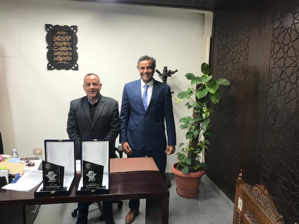 مدير معابد الكرنك يفوز بجائزة زاهي حواس لأفضل أثري مدير معابد الكرنك يفوز بجائزة زاهي حواس لأفضل أثري