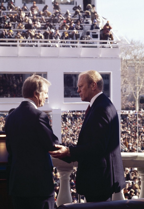 هزم جيمس كارتر الرئيس فورد في الانتخابات الرئاسية عام 1976
