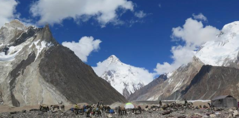 سلسلة جبال قراقرم بباكستان