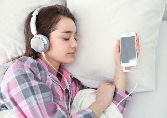 الموسيقى اثناء النوم