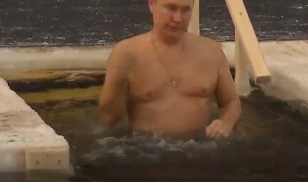 بوتين يحتفل