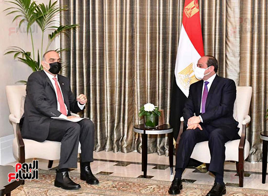 الرئيس السيسى يبحث مع رئيس وزراء الأردن تعزيز الجوانب الاقتصادية بين البلدين (1)