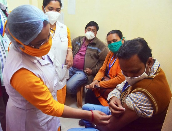 تجربة اللقاح في كولكاتا