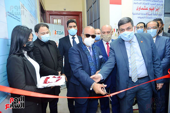 افتتاح مكتب السجل التجارى النموذجي بمنطقة شمال القاهرة (6)