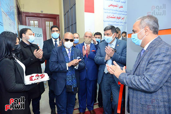 افتتاح مكتب السجل التجارى النموذجي بمنطقة شمال القاهرة (45)