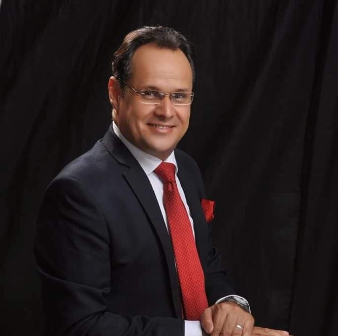 الدكتور حسام فاروق