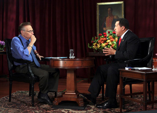 هوغو شافيز في حوار مع كينج