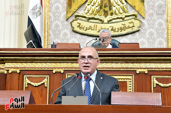 وزير الرى بالجلسة العامة وزير الرى بالجلسة العامة