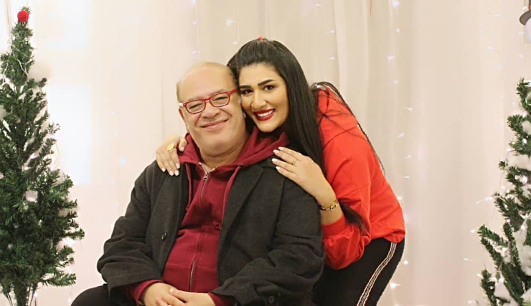 دنيا صلاح عبد الله مع والدها