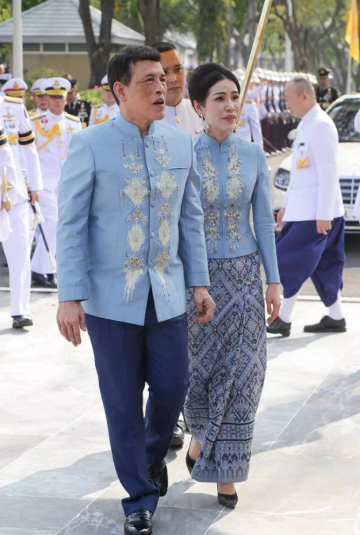 ملك تايلاند وعشيقته