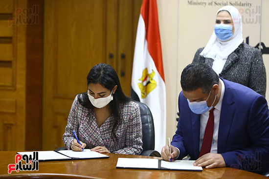 توقيع بروتوكول تعاون بين وزاره التضامن  ومؤسسة ساويرس (29)