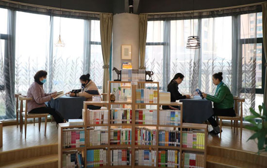 غرفة الكتب في مدينة لانتشو (2)
