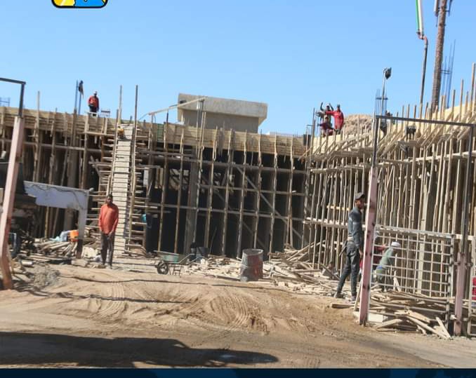 محافظ جنوب سيناء أثناء تفقد المشروعات الخدمية بشرم الشيخ
