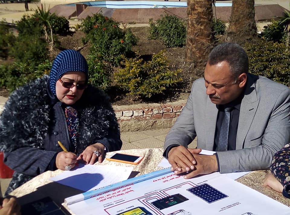 وكيل تعليم كفر الشيخ تدرس اقامة مشروع الطاقة الشمسية بالمدارس