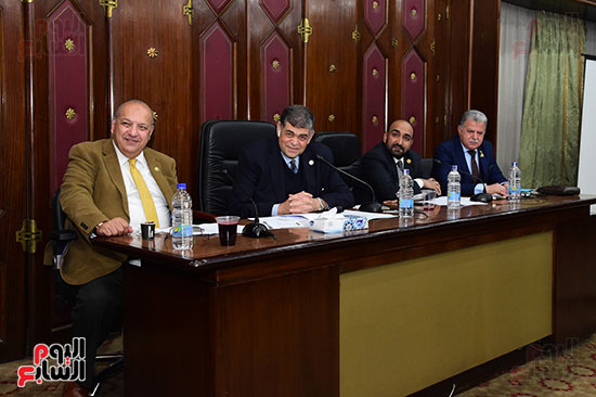 اجتماع لجنة الصحة بمجلس النواب برئاسة الدكتور أشرف حاتم (5)