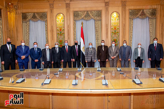 توقيع بروتوكول تعاون بين الإنتاج الحربى ونادي الزمالك لإنشاءات جديدة  (2)