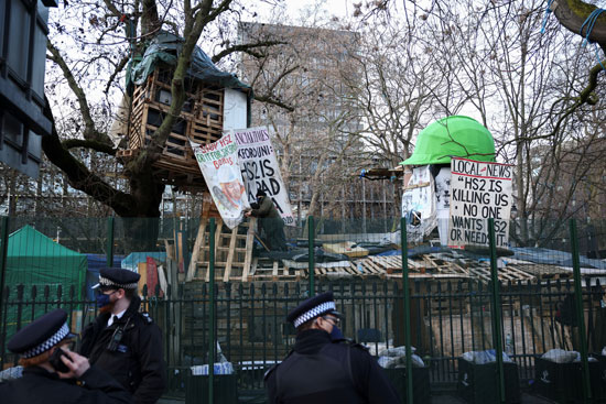 نشطاء البيئة فى لندن (10)