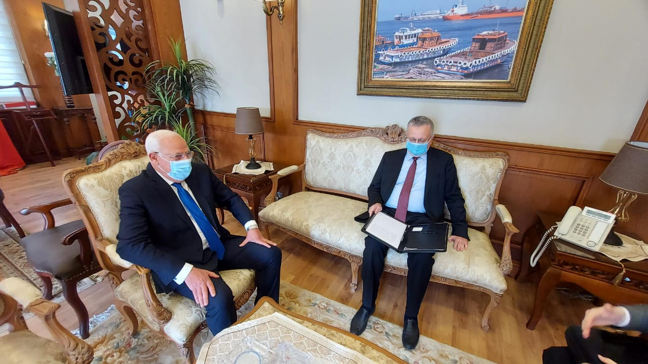 محافظ بورسعيد يستقبل سفير روسيا