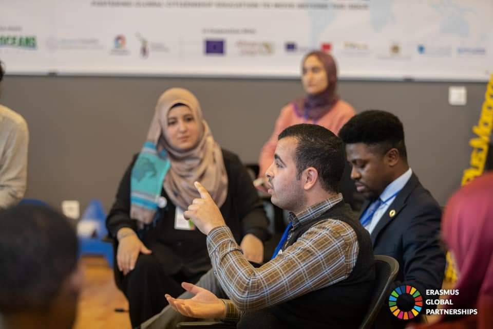 مشاركا فى منتدى الشباب العربى الاوربى السابع حول السلم والأمن بالمجر