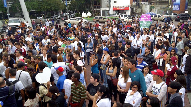 مظاهرات منددة بمقتل مونيكا مظاهرات منددة بمقتل مونيكا