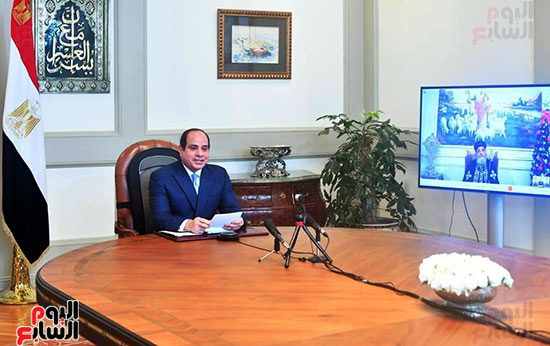 الرئيس عبد الفتاح السيسي يهنئ البابا تواضروس