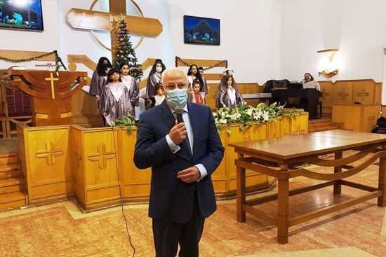 محافظ بورسعيد يزور عددا من الكنائس للتهنئة بعيد الميلاد المجيد (1)