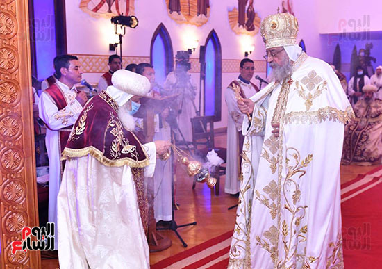 البابا تواضروس يشهد مراسم قداس عيد الميلاد
