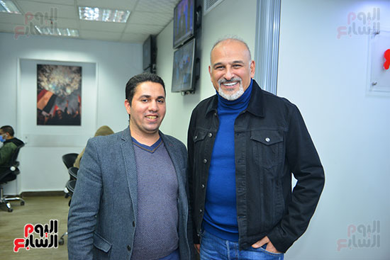 الفنان الكبير جمال سليمان مع الزميل علام عبد الغفار رئيس قسم المحافظات
