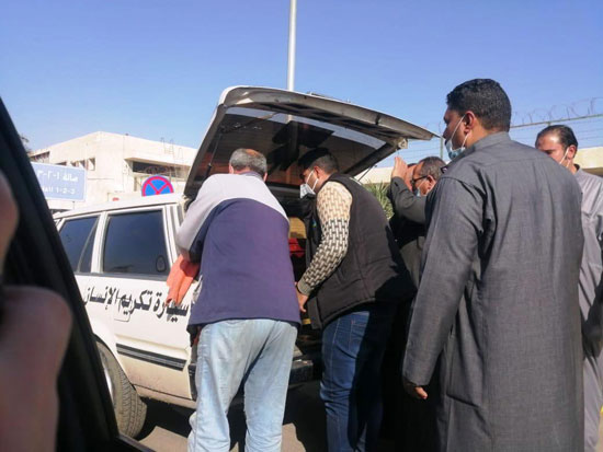 نقل الجثامين من مطار القاهرة (3)