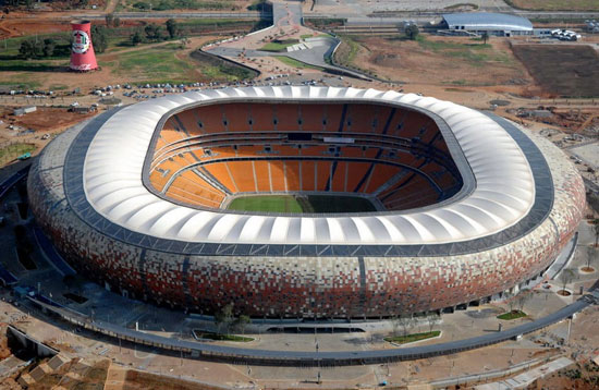 ملعب سوكر سيتي - كايزر تشيفز الجنوب أفريقيا
