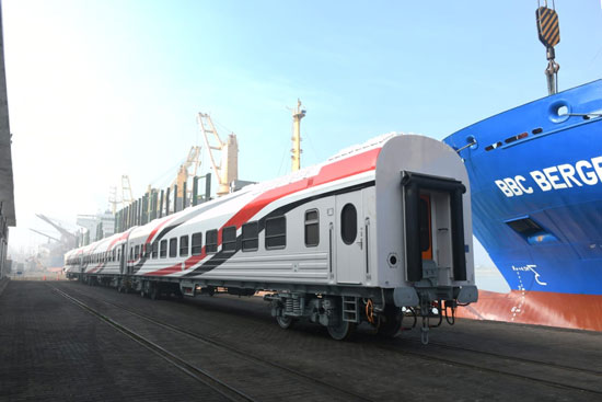 وصول 22 عربة سكة حديد روسية جديدة للركاب ميناء الإسكندرية (8)